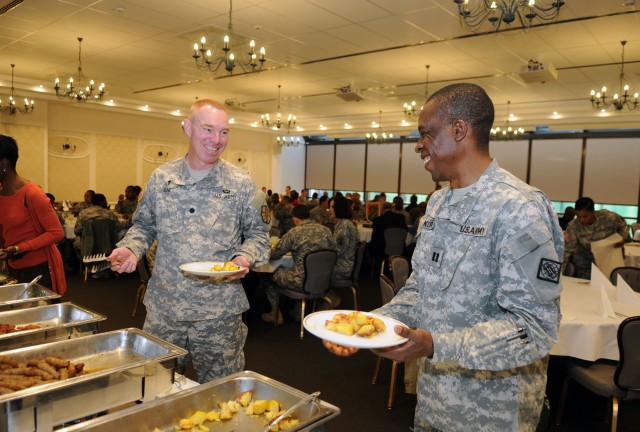 Leaders Lead in Prayer; Soldiers Follow | Article | The United States Army