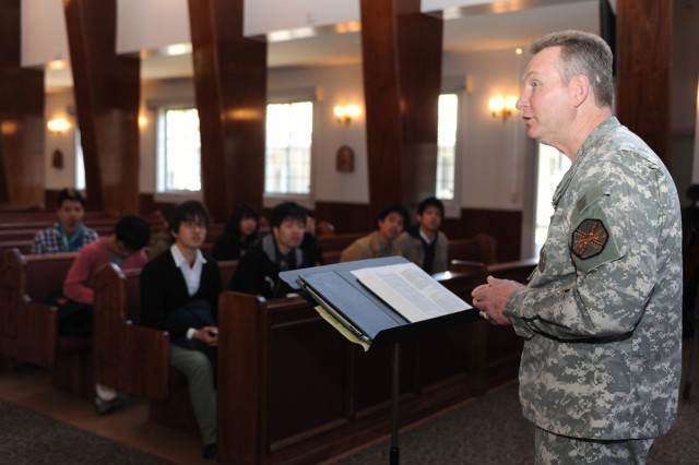 Japanese students tour Camp Zama Chapel, meet USAG-J chaplain