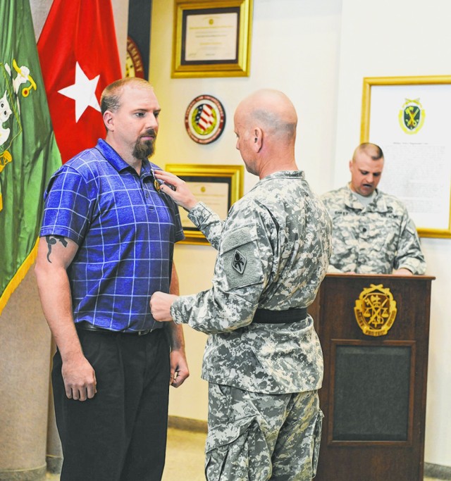 Retired Soldier receives Purple Heart