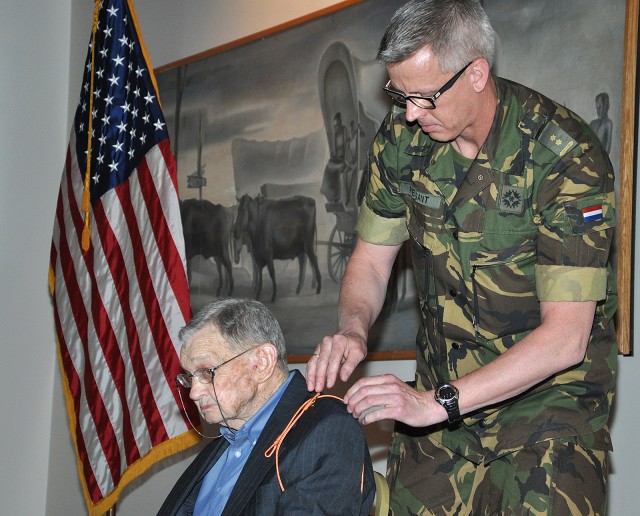World War II veteran gets his medals