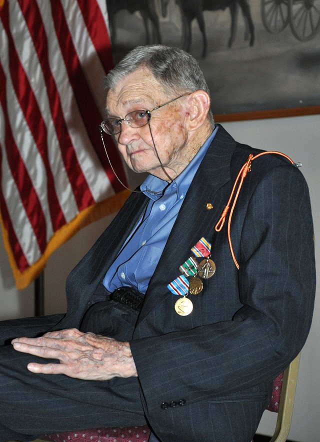 World War II veteran gets his medals