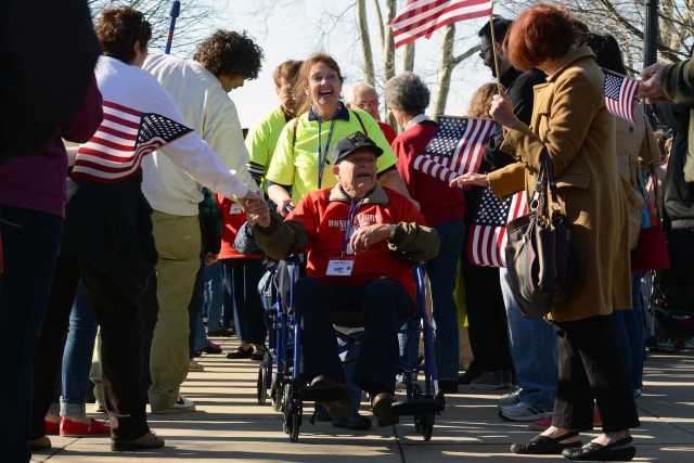 WWII veterans make emotional visit to their memorial
