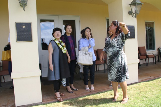 Republic of Korea distinguished visitor gets tour of Tripler Fisher House