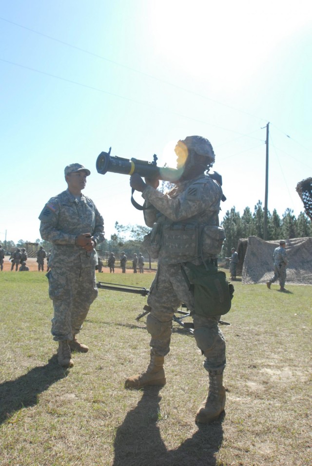 Infantrymen test to earn Expert Infantry Badge