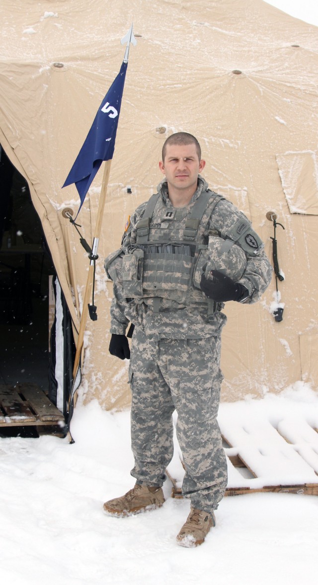 1/25 Soldier chosen for MacArthur Leadership Award [Image 1 of 2]