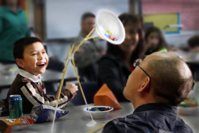 Science of eggs, pasta, Legos on display at Schweinfurt's Steam Fest