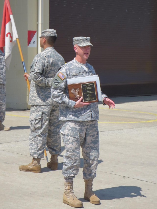 'Blackhawk' Squadron awarded for excellence