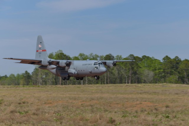 Georgia Air Guard pilots perform combat landings close to home