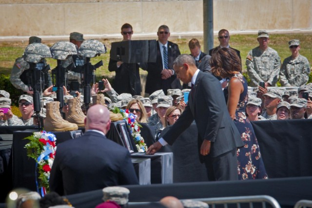 Fort Hood shooting victims honored at memorial ceremony