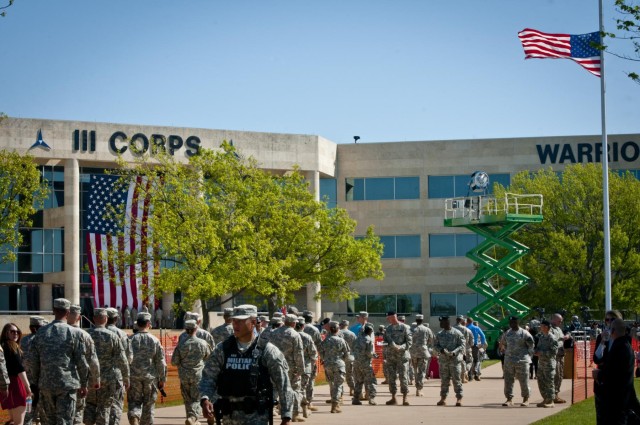 Fort Hood shooting victims honored at memorial ceremony