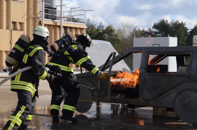 Combined training connects firefighters from three countries