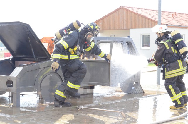 Combined training connects firefighters from three countries