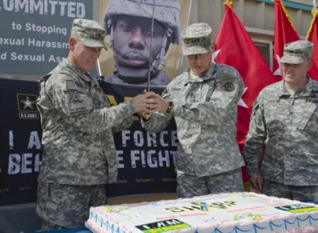 US Army Central fights sexual assault, harassment with new 24-hour center [Image 1 of 4]
