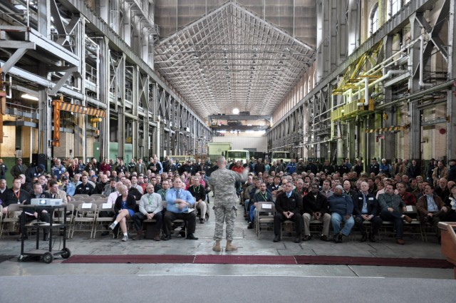 SecArmy pins safety award on Watervliet, again