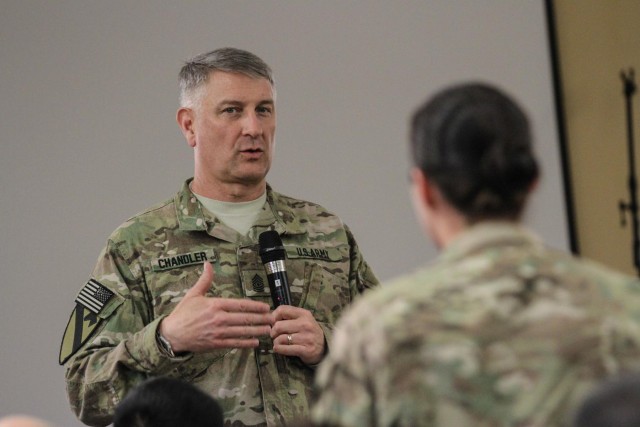 SMA Chandler visits deployed troops, shares future NCO vision | Article ...