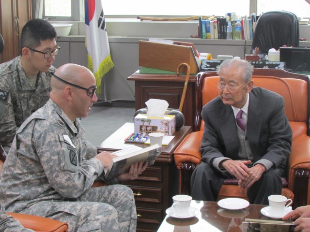 Gen. Paik Sun-yup Board winners meet the man himself