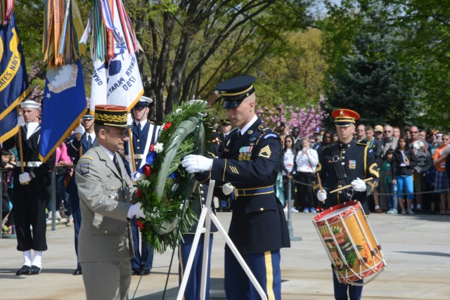 Ally honors fallen heroes while in Washington