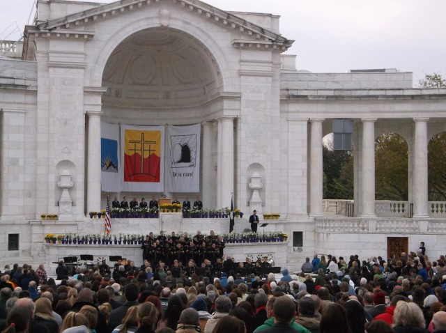 Hundreds attend Easter sunrise service