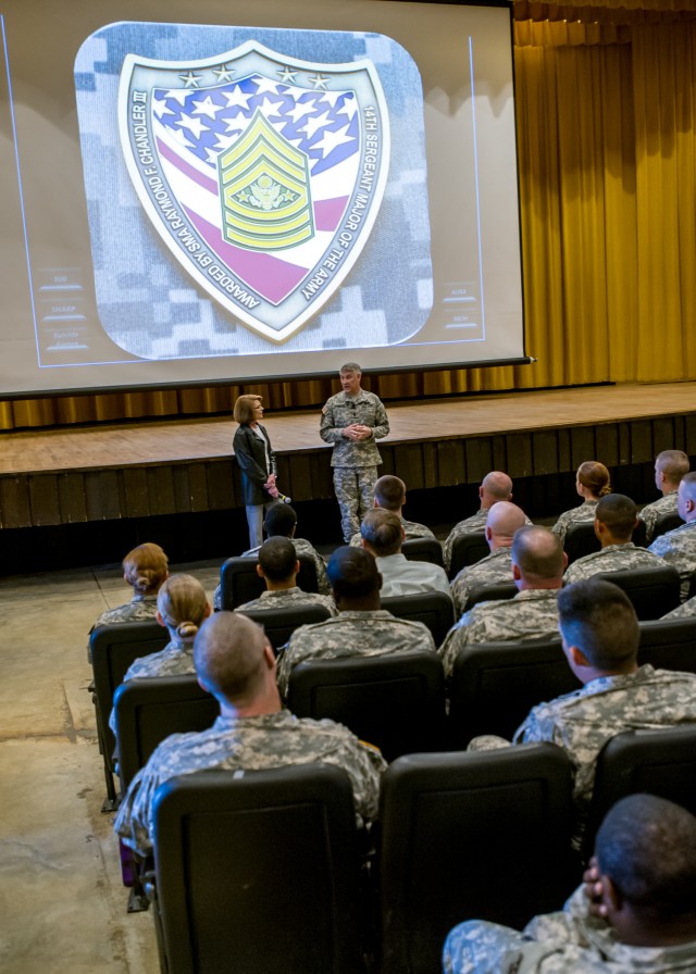 SMA stresses importance of character, commitment and confidence to Fort Leonard Wood Soldiers