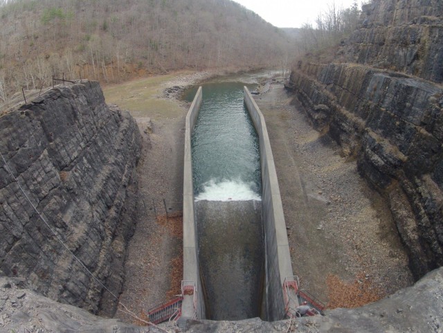 Seabee Divers complete inspection of Gathright Dam for US Army Corps of Engineers
