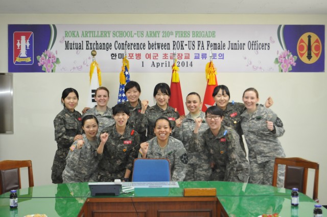 ROK-U.S. leaders discuss integrating women into field artillery