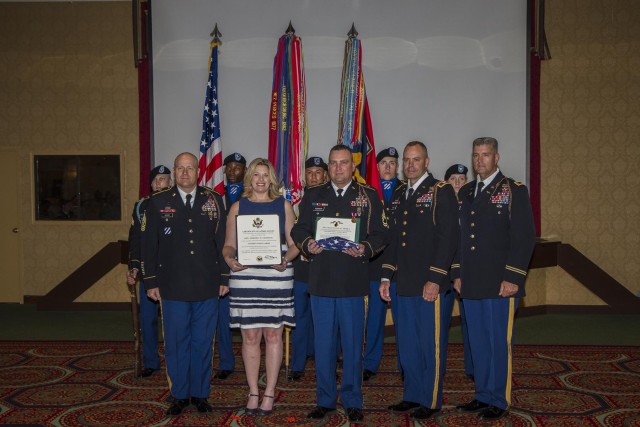 Marne Air Soldiers retire