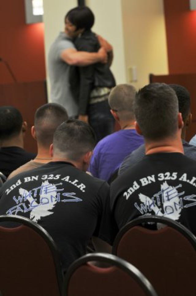 2nd BCT paratroopers wear denim jeans in protest of sexual assault [Image 3 of 4]