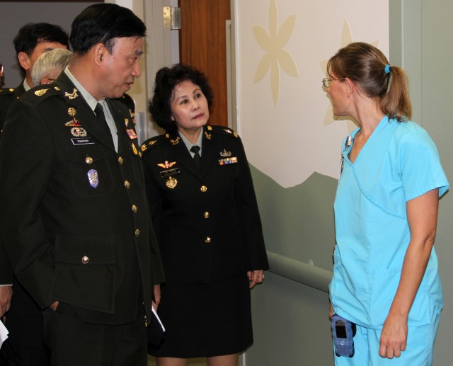 Royal Thai Army Surgeon General tours Tripler NICU