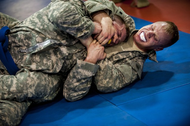 Best Warrior Soldiers battle during combatives tournament