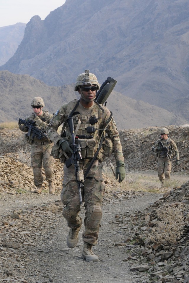 Networking the Soldier of the future