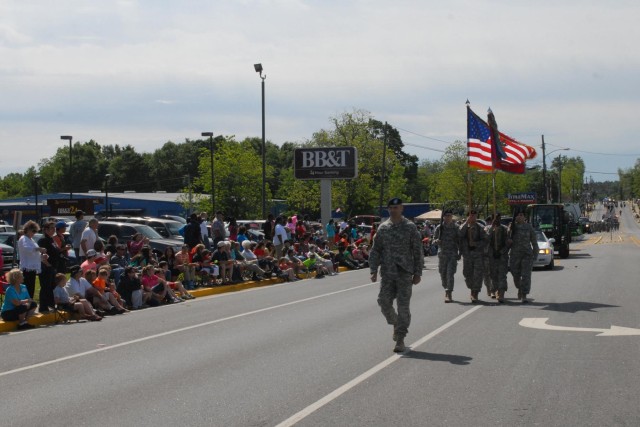 Dog Face soldiers march in 69th Annual Pine Tree Festival