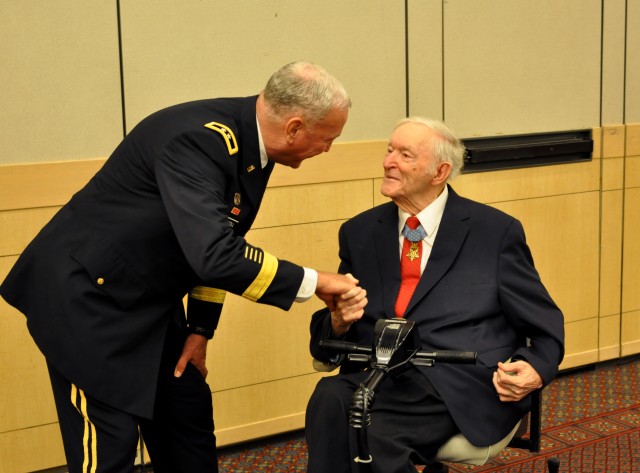 FORSCOM Chief of Staff joins Chattanooga military celebration.