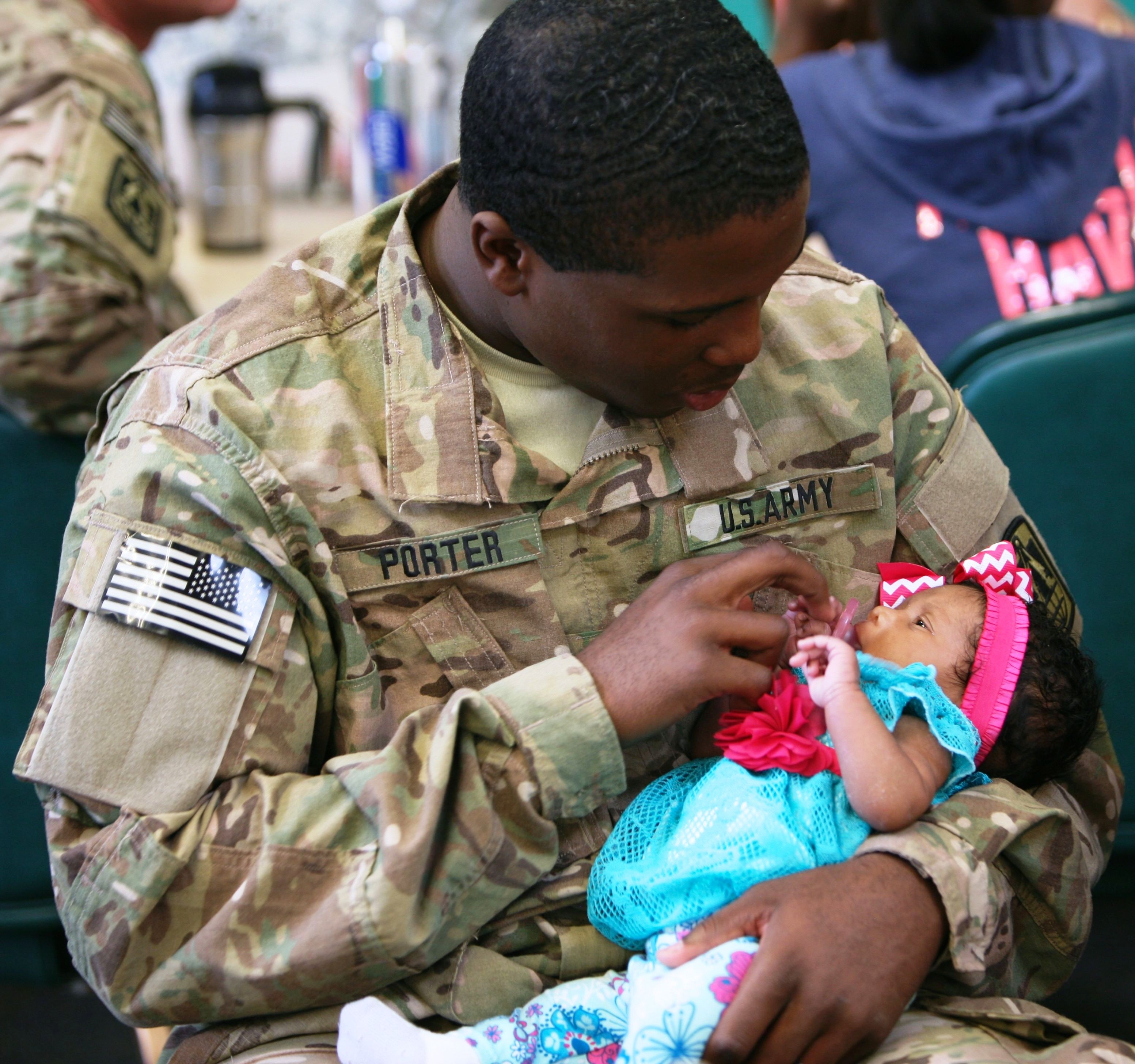 40th ESB Soldiers deploy, Families, friends provide support | Article ...