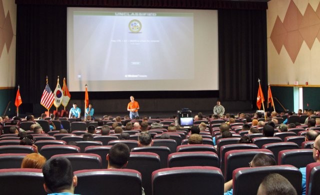 1st Signal Brigade hosts SHARP Stand Down [Image 1 of 3]