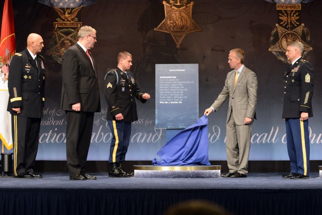 Former Sgt. Kyle White inducted into Pentagon Hall of Heroes