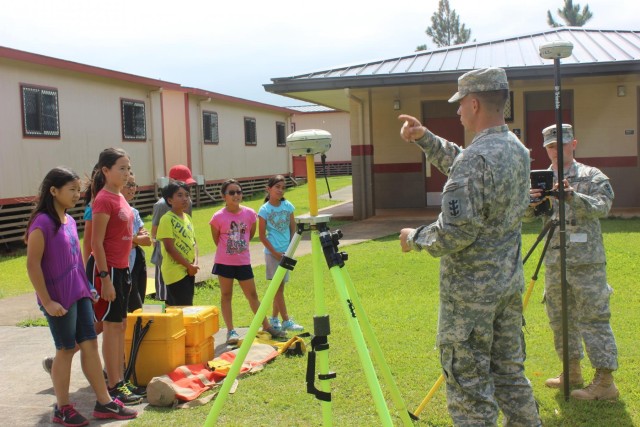 Engineer Soldiers visit local elementary school
