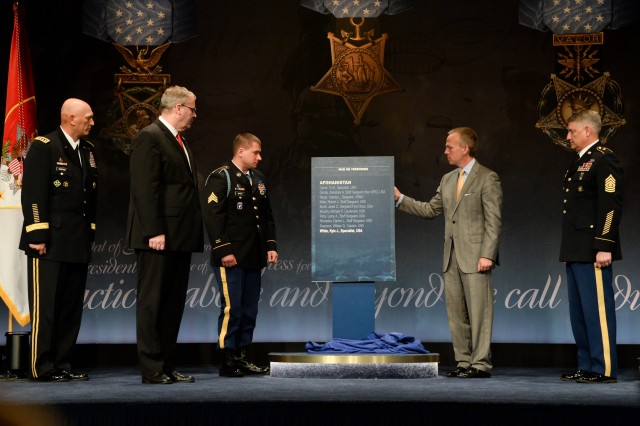 Unveiling the Hall of Heroes plaque