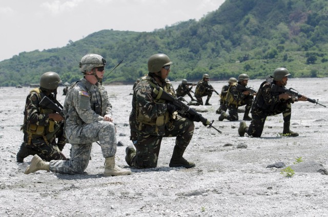 JTF-NCR teams up with Arrowhead Soldiers for multinational, joint forces live-fire exercise