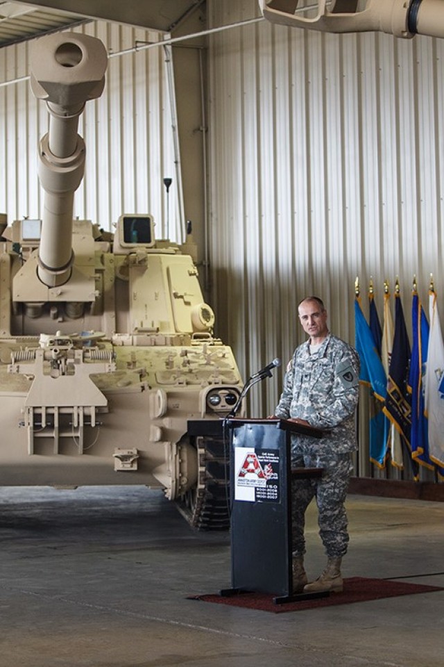 Col. Bolander at M109A7 Induction Ceremony