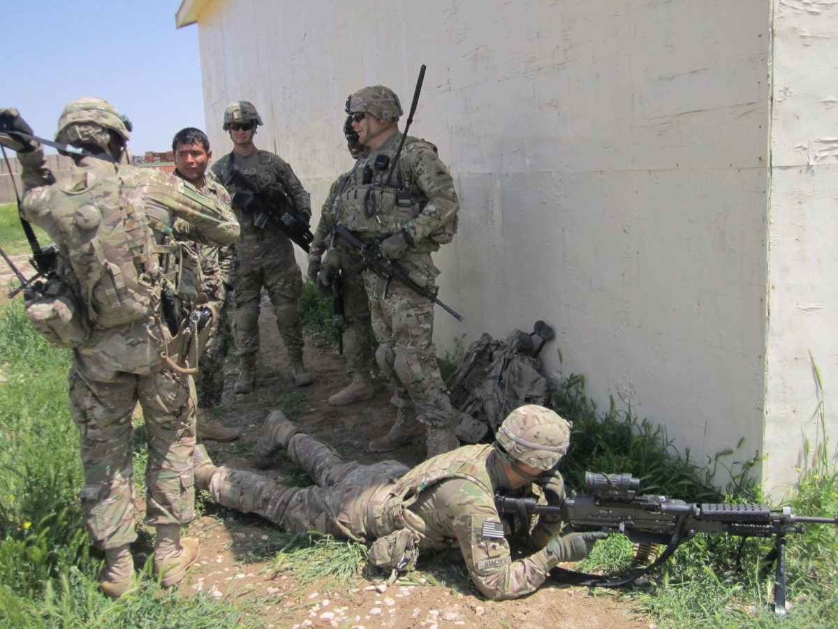 Fort Bliss infantry platoon secures area for Hhumanitarian aid water ...