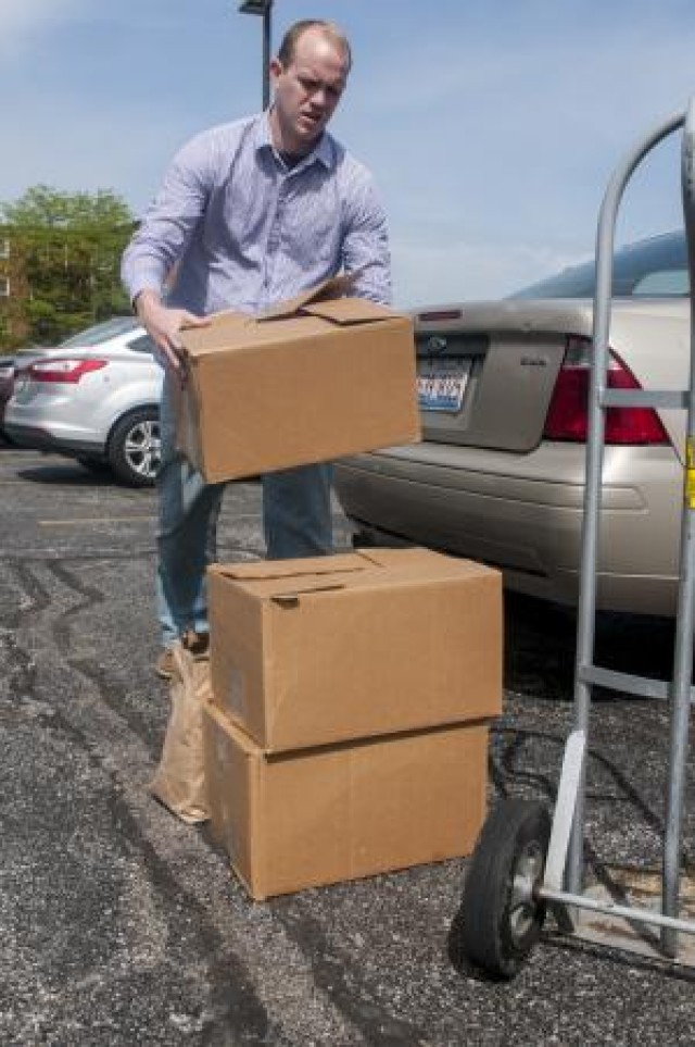 Engineer command donates clothes for sexual assult victims [Image 4 of 4]