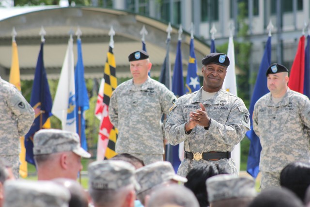 Crawford assumes command of CECOM