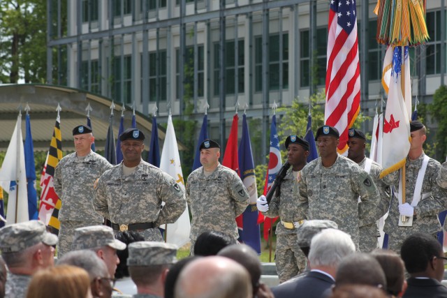 Crawford assumes command of CECOM