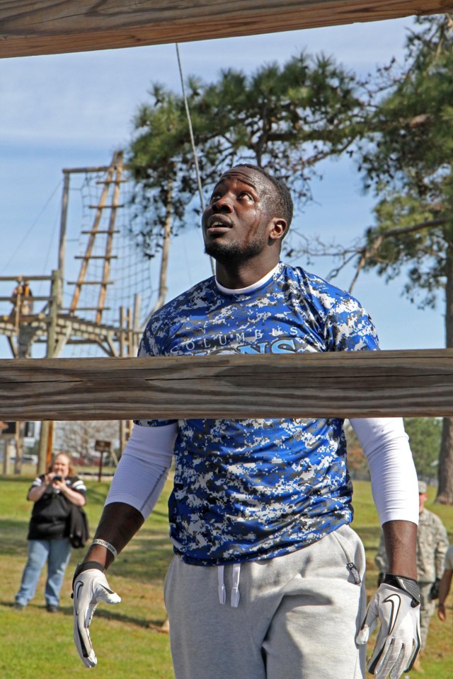 'Dog Face' soldiers, Columbus Lions tackle obstacle course