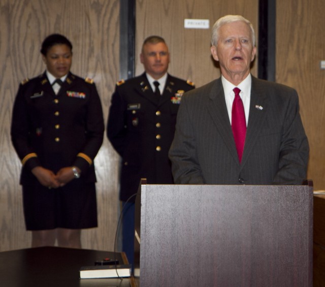 Bronze Star Medal presented to Army Reserve lawyer and judge in his civilian courtroom