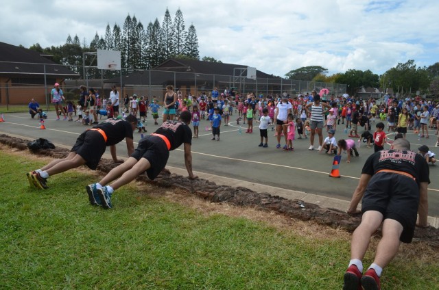 Engineer Soldiers participate in elementary school 'GET FIT' program