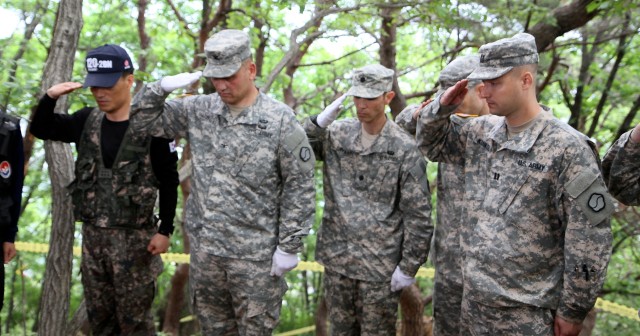 Soldiers lead Korean War remains excavation