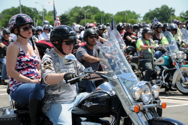 Tens of thousands draw attention to POWs, MIAs as part of Rolling Thunder XXVII