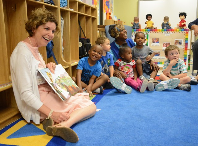 Chief of staff's spouse visits Fort Gordon families