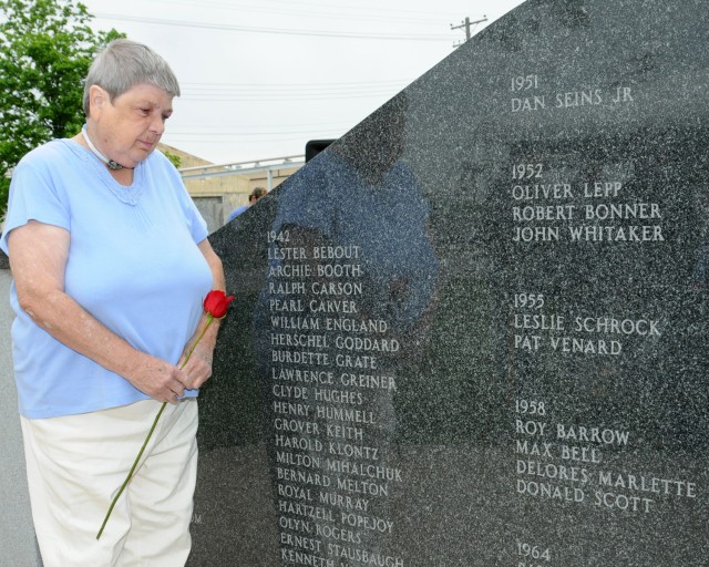 Iowa Army Ammunition Plant honors it's fallen